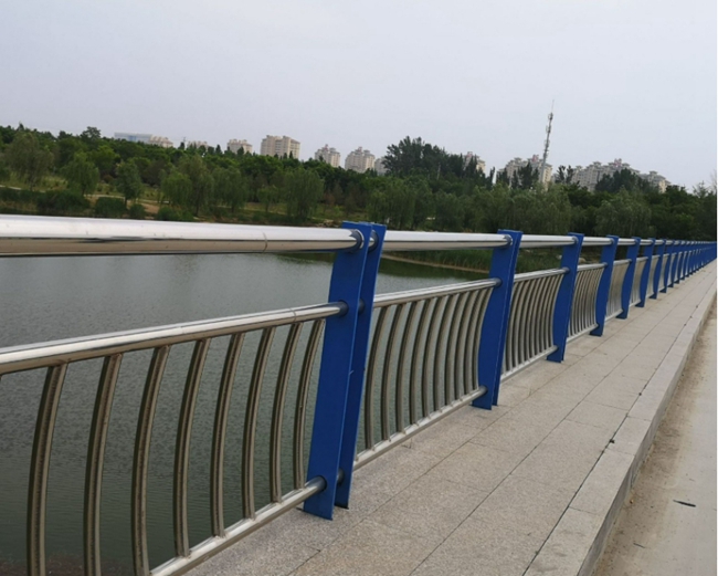 Protective fence