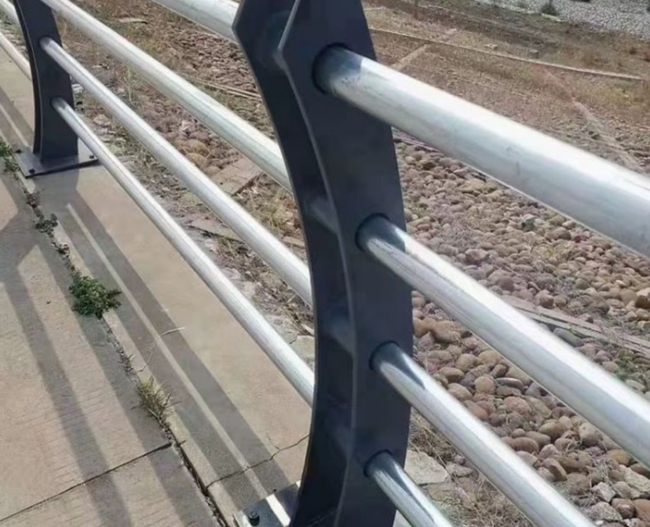 Protective fence